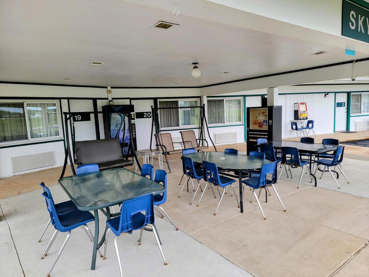 Skyview Motel - Prairie Du Sac المظهر الخارجي الصورة